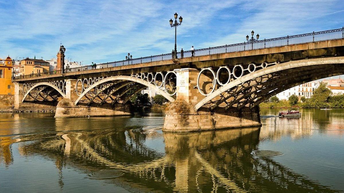 Apartamento En La Mejor Zona De Triana, Junto Al Puente เซบีญา ภายนอก รูปภาพ